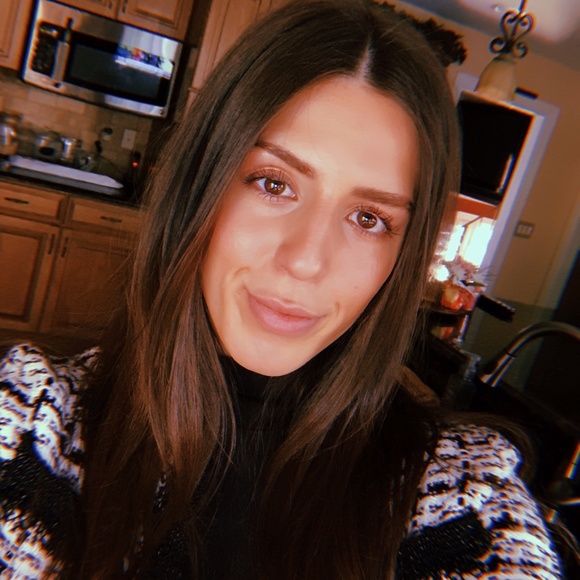 Meet your Posher, Valerie - Picture 1 of 1